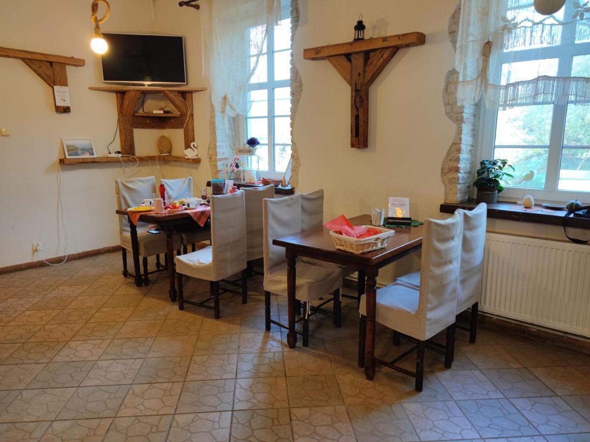 Folwark Luknajno Nad Jeziorem Sniardwy Gospoda Dziedzictwo Kulinarne Warmia-Mazury Mikołajki 외부 사진